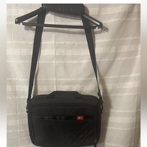 Case Logic 15” Black Laptop Briefcase Bag Shoulder Strap - Picture 1 of 6